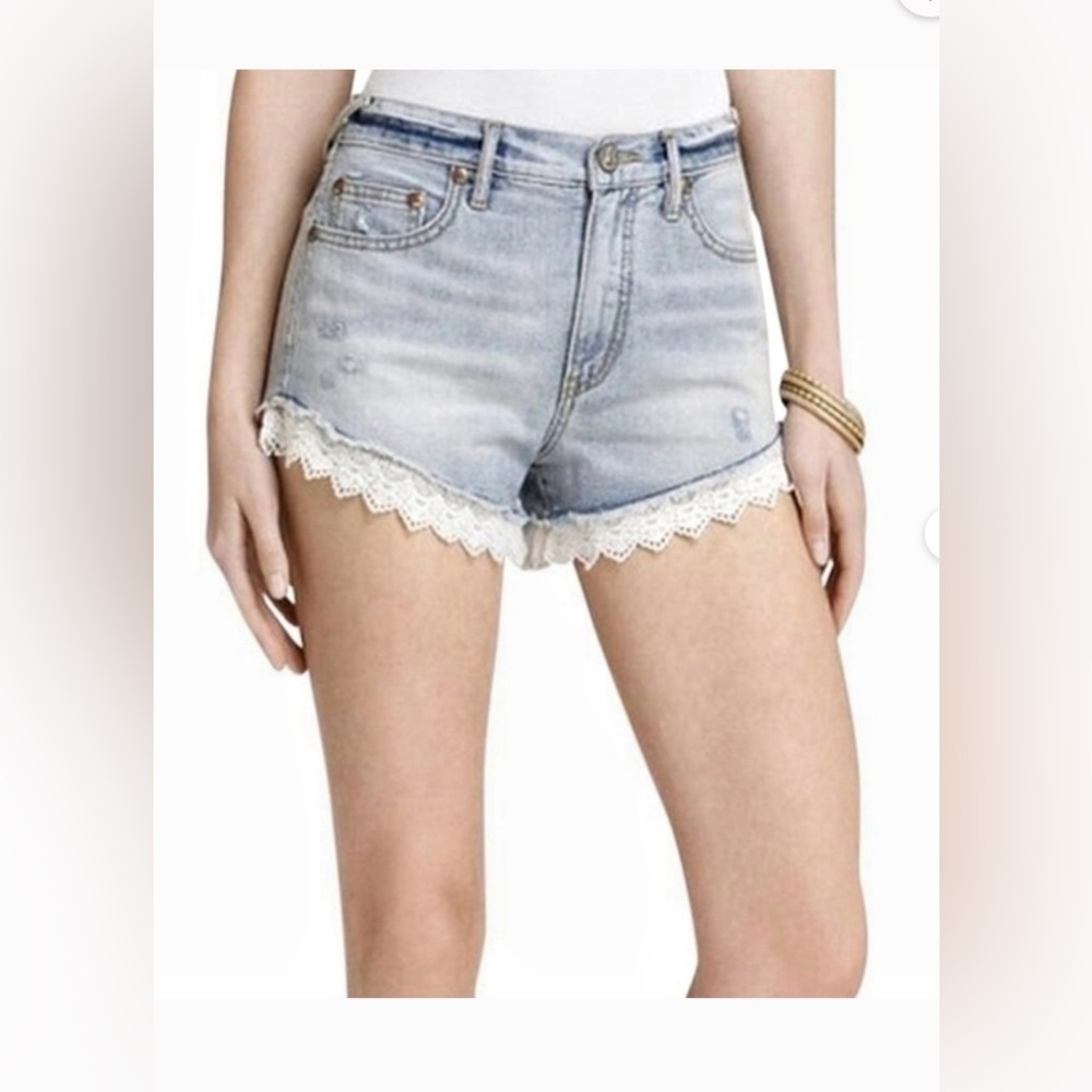 Free People Light Wash Denim Shorts with White Lace Trim